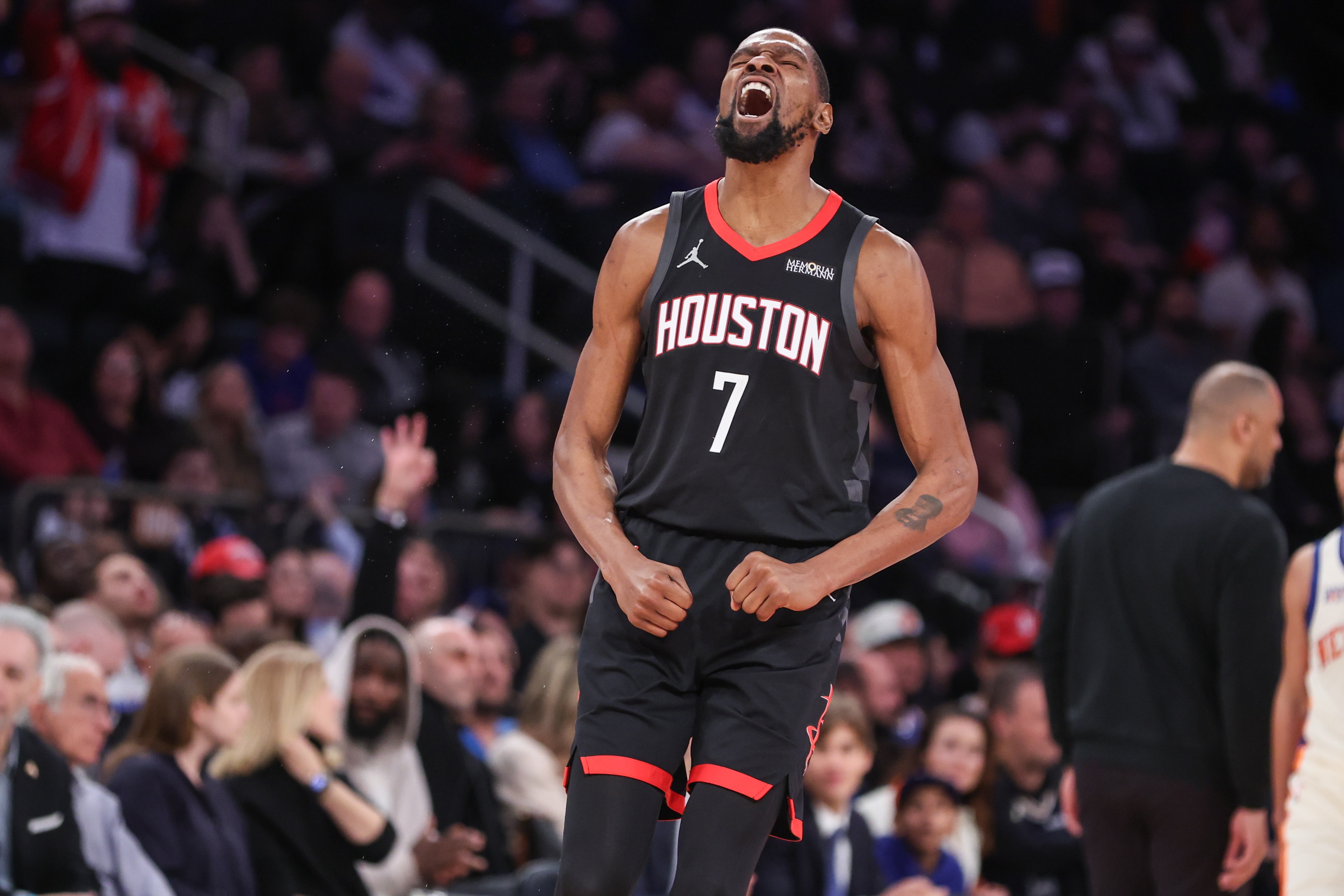 开云app-KD全明星后场均29.4分6.1板5.1助&amp;命中率54.1% 同期总得分联盟第1