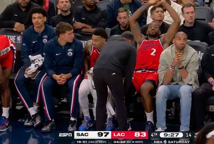 开云下载-伤不起啊！伦纳德防守时又被撞到&amp;一瘸一拐 已确定退赛！